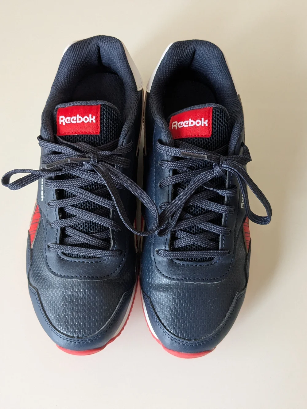 Reebok classic low